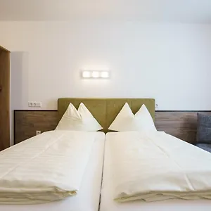 hotel-drei-kreuz.saalbachhinterglemmhotels.com/
