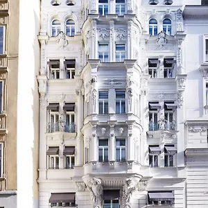 Zur Wiener Staatsoper Viyana