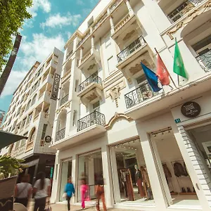 https://carlton.tunis-best-hotels.com